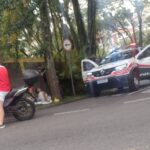 Casal é flagrado em ato íntimo em calçada na Vila Euclides; PM é acionada