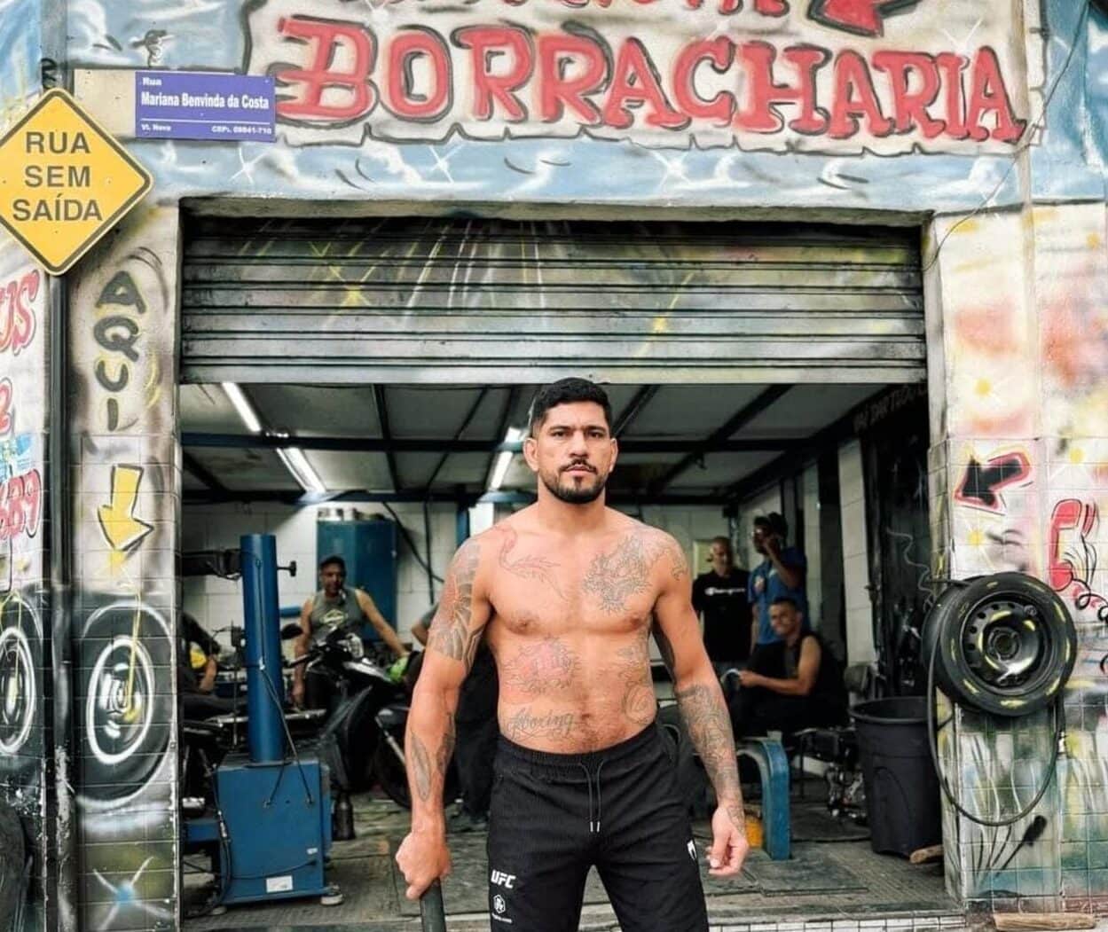 Alex Poatan volta à borracharia no Bairro dos Casa em São Bernardo onde trabalhou antes do UFC