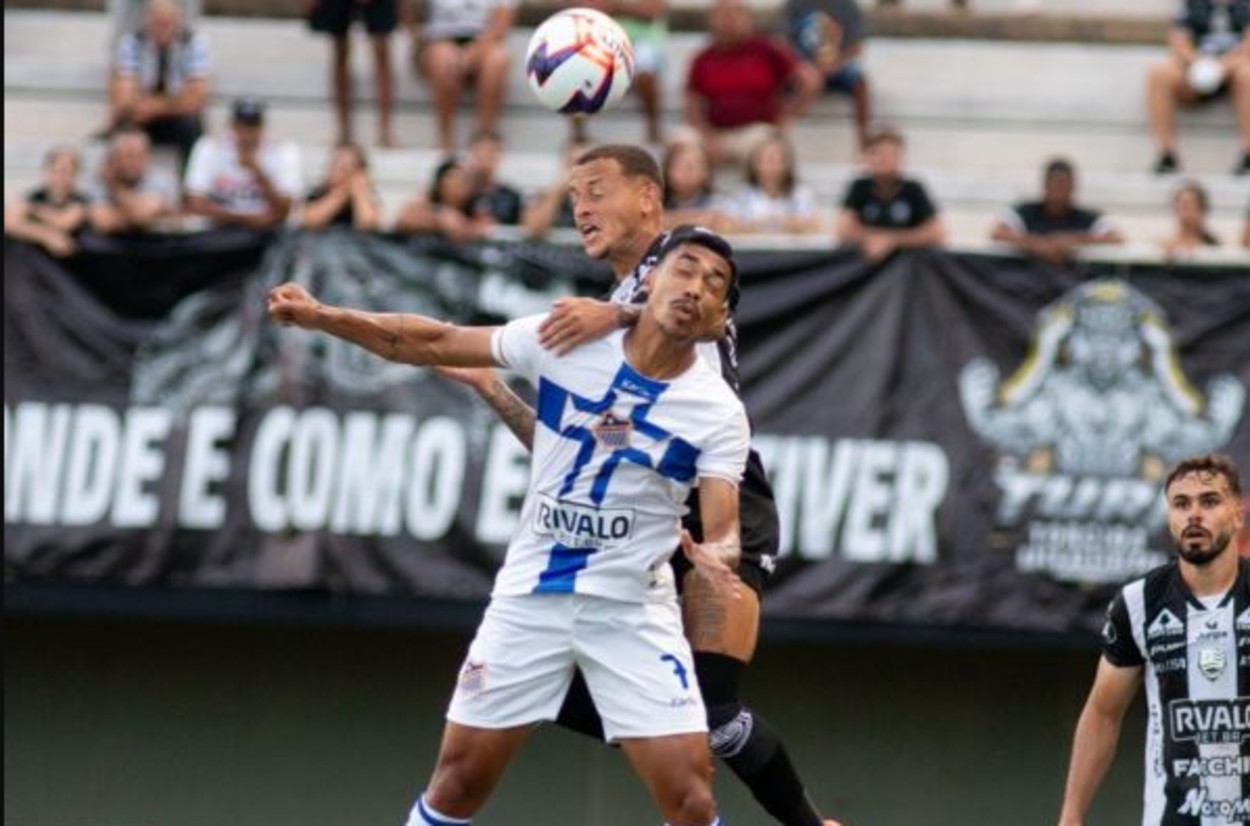 Água Santa domina, mas peca na pontaria e estreia com derrota na Série A2