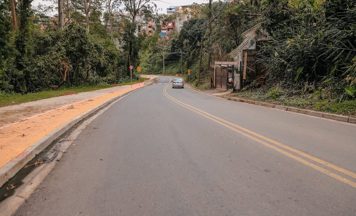 Requalificação de novo trecho da Estrada dos Alvarengas, em São Bernardo, avança e será entregue ainda em janeiro