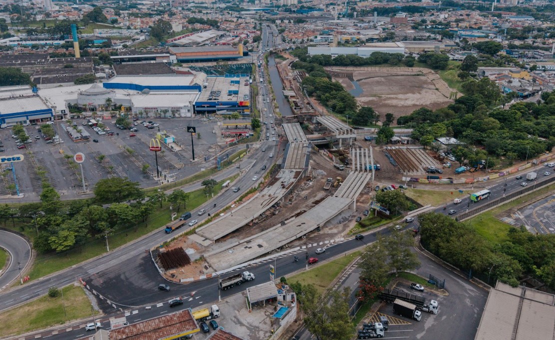 Vistoria aponta avanço da Ponte Ribeirão dos Couros, que será eixo estratégico da mobilidade em São Bernardo
