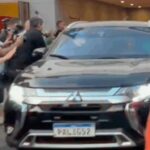 Bolsonaro recebe alta hospitalar e retorna à sede da Polícia Federal em Brasília