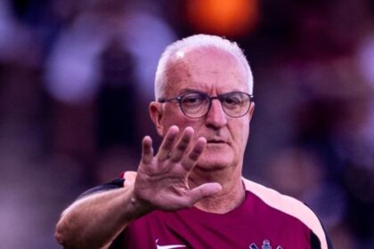 Dorival fala sobre vendas do Corinthians