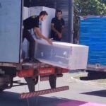 Revolta no pátio: motorista de São Bernardo descarta geladeiras após espera de quatro dias na Bahia