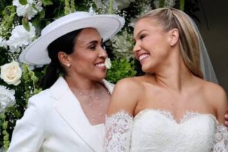 Jogadora Marta e Carrie Lawrence oficializam união em cerimônia nos Estados Unidos