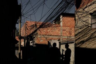 Polícia militar prende homem por porte ilegal de arma de fogo em condomínio de Mauá