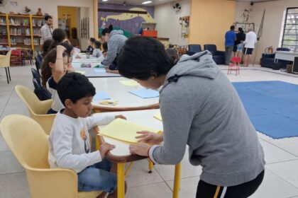 Ler e Brincar’ promove mergulho na fantasia e na imaginação entre crianças de Diadema