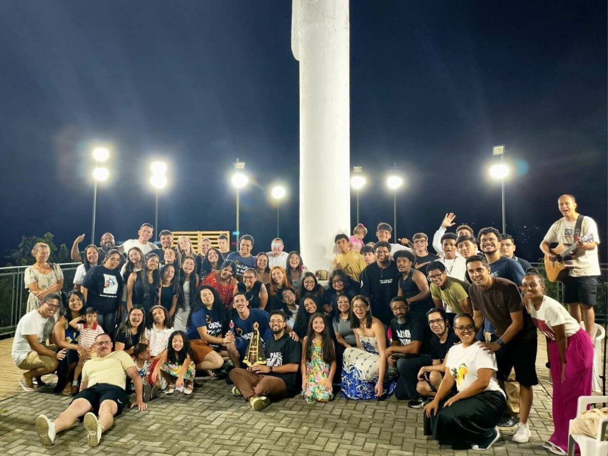 Conecta Jovens estreia com luau e reúne juventude católica no Mirante São José