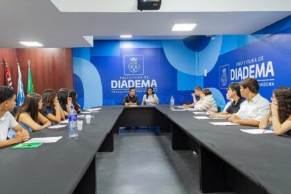 Prefeitura recepciona 20 novos estagiários