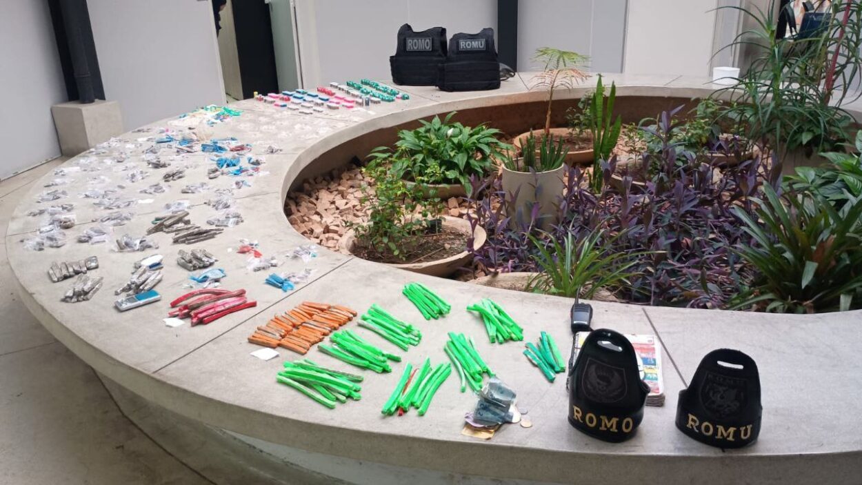 GCM prende traficante e apreende mais de 2 mil porções de drogas no Jardim Santo André