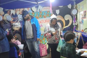 Literatura na Praça promove leitura e doação de livros no Céu das Artes