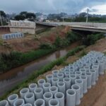 Obras do viaduto estaiado avançam para nova fase com início da drenagem e preparação das estruturas