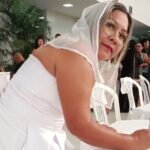 Pedagoga toma posse em concurso de professora vestida de noiva em Roraima