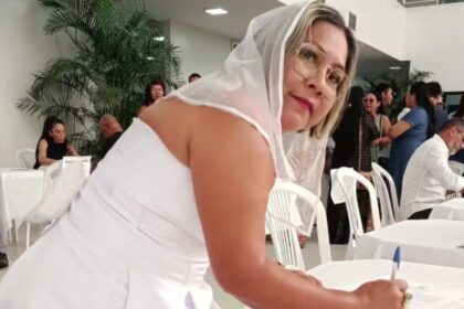 Pedagoga toma posse em concurso de professora vestida de noiva em Roraima