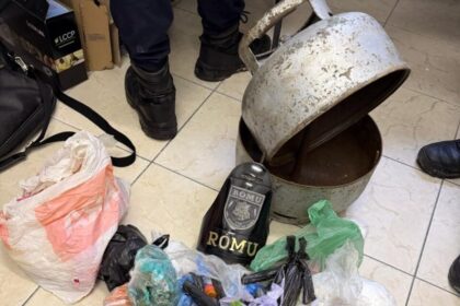 ROMU descobre drogas em fundo falso de botijão de gás e prende dois em São Bernardo