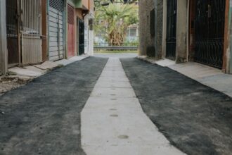 Entrega do recapeamento asfáltico da Vila Chaminé, em São Bernardo, é marcada por confraternização da comunidade