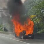 Carro pega fogo na Via Anchieta e mobiliza Bombeiros em São Bernardo