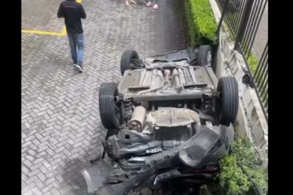 Morador registra estragos após queda de veículos em garagem de São Bernardo