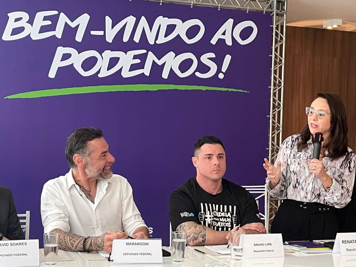 Fernando Marangoni deixa o União Brasil e se filia ao Podemos.