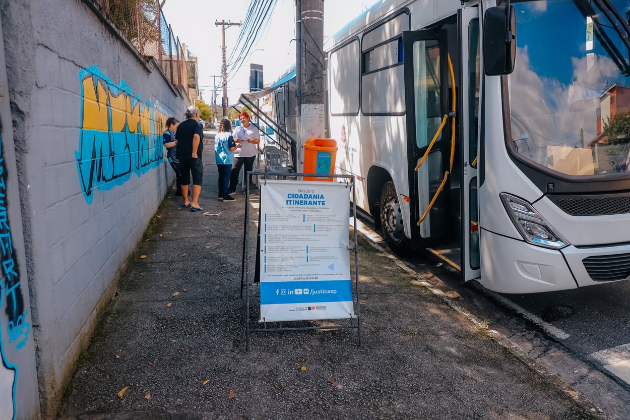 Em São Bernardo, Cidadania Itinerante leva serviços gratuitos a moradores da região do Ferrazópolis