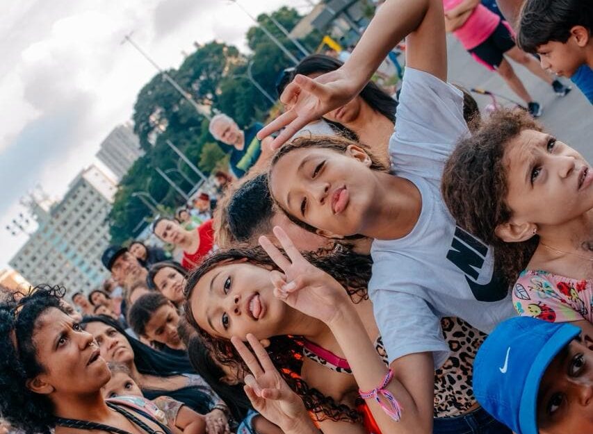 Ação realizada no Paço Municipal e na Praça Giovanni Breda garantiu a alegria de famílias que aproveitaram as atividades de lazer da cidade