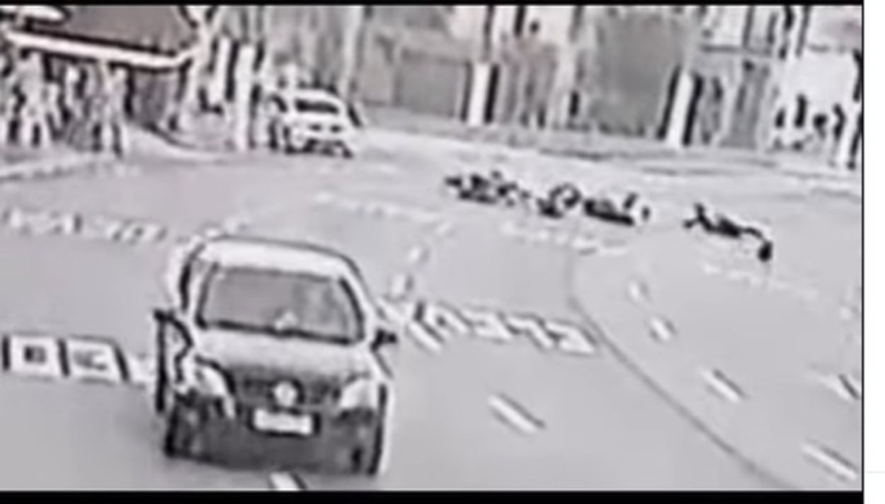 Em S.Bernardo, moto na contramão bate de frente com outra na rotatória na Área Verde, no Assunção
