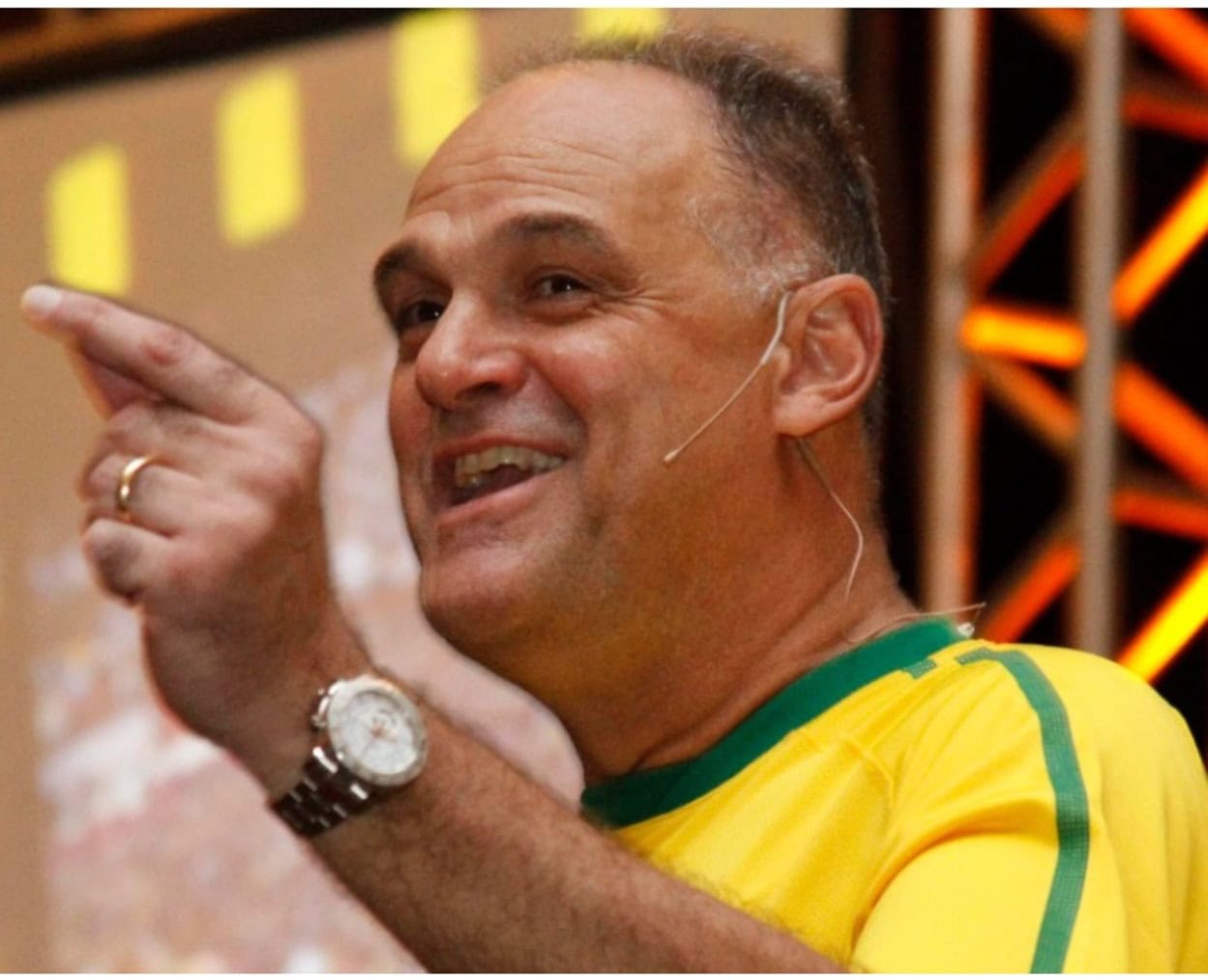 Basquete mundial em luto: Morre Oscar Schmidt, o "Mão Santa", aos 68 anos
