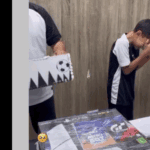 Menino descobre que bolo de aniversário escondia o seu primeiro videogame