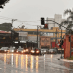 Terça-feira e quarta-feira com chuva e frio no ABC; Defesa Civil fez alerta para temporal e ventos fortes