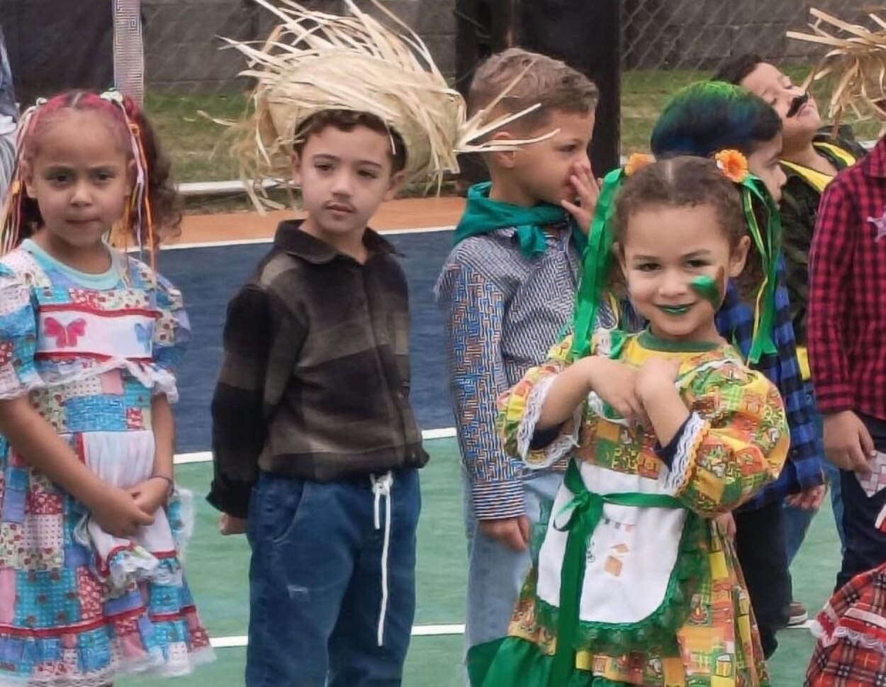 Festas juninas reúnem famílias e mantêm viva a tradição nas escolas municipais de Ribeirão Pires