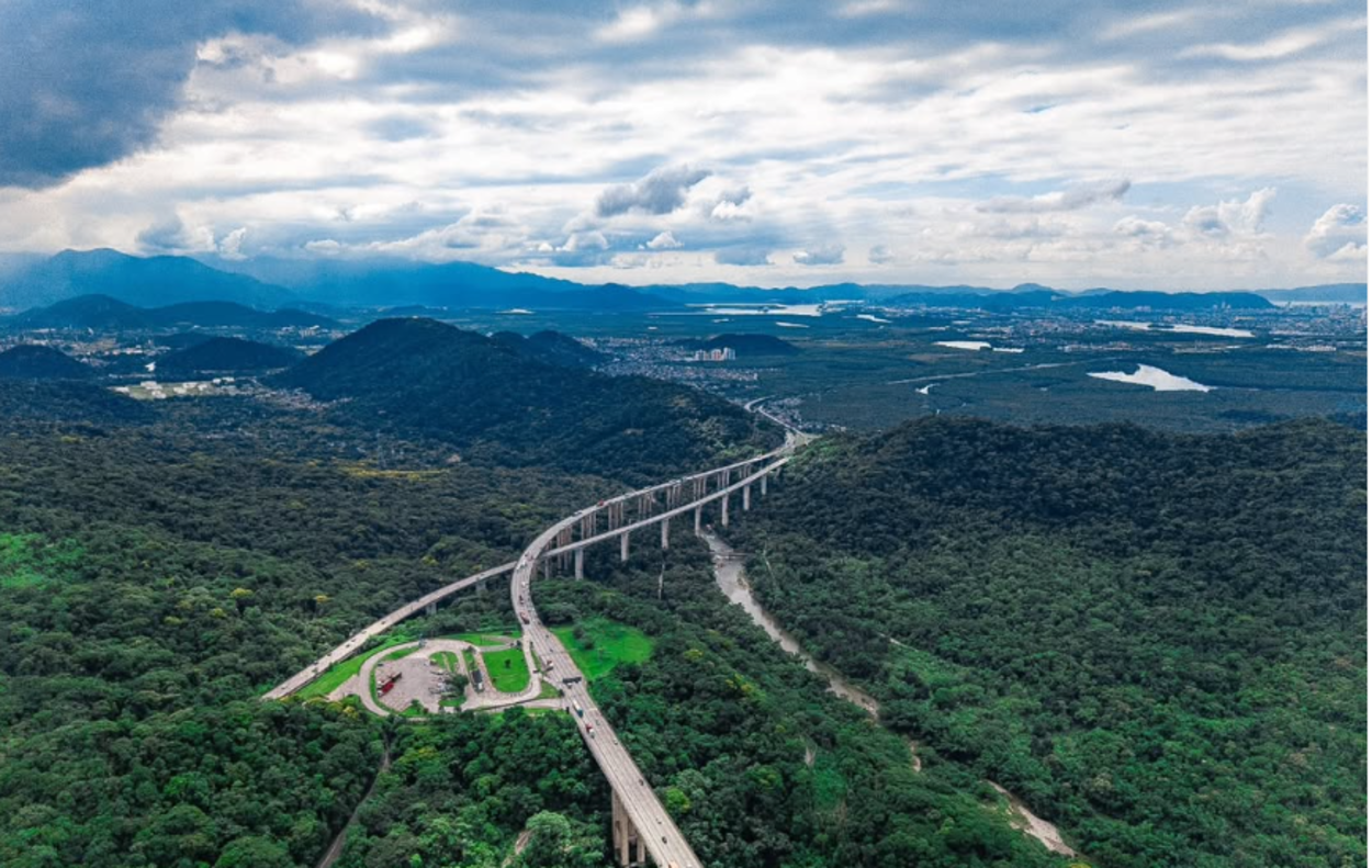 Cinquenta anos de engenharia: Rodovia dos Imigrantes celebra meio século de ligação entre SP e o litoral