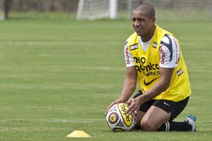 Roberto Carlos corinthians palmeiras