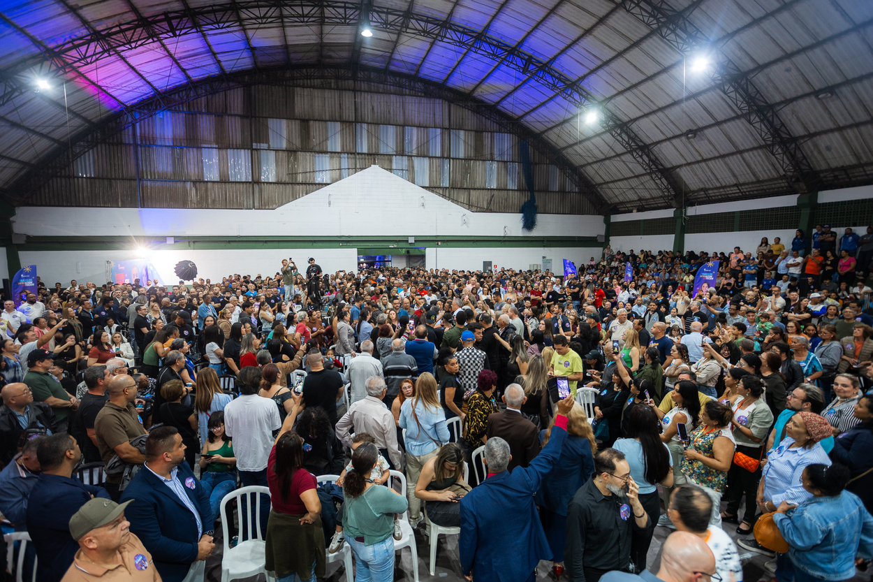 Em evento no Clube Palestra, vereador do Podemos reuniu lideranças políticas, apoiadores e a presidente nacional do partido, Renata Abreu