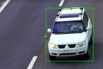 Inteligência Artificial começa a multar motoristas por celular e falta de cinto no Rodoanel