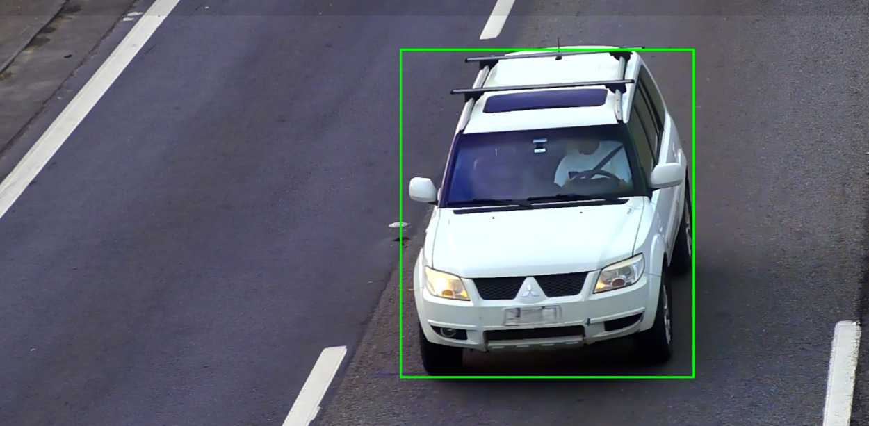 Inteligência Artificial começa a multar motoristas por celular e falta de cinto no Rodoanel