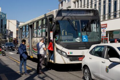 Com restrição a moradores, fluxo de passageiros cai 60% no primeiro dia do 'Nosso Tarifa Zero' em São Caetano