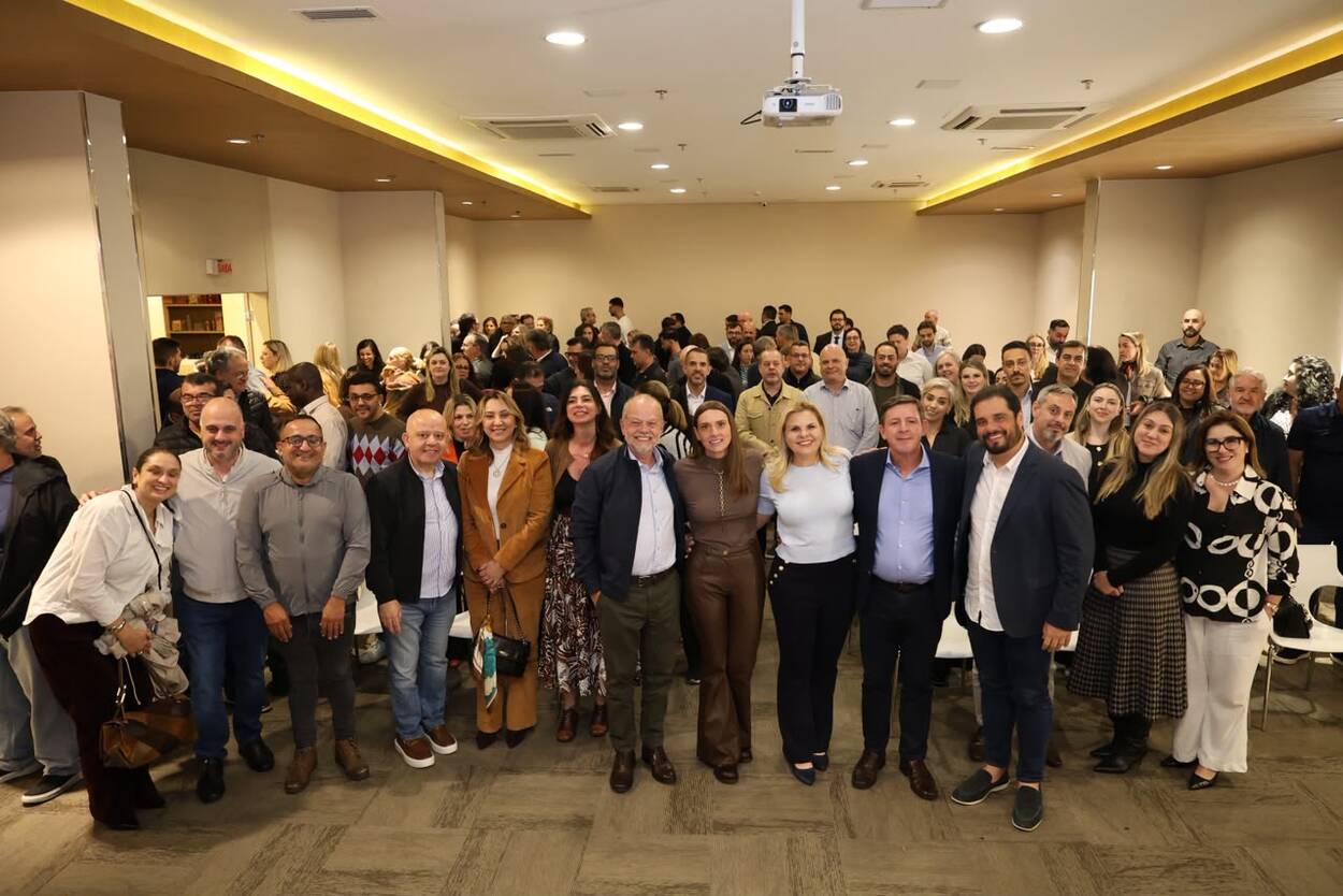 Carla e Orlando Morando recebem apoio do prefeito Tite Campanella e de lideranças de São Caetano