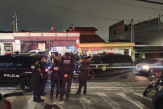 Polícia Civil busca criminosos que balearam agente durante tentativa de roubo em São Bernardo