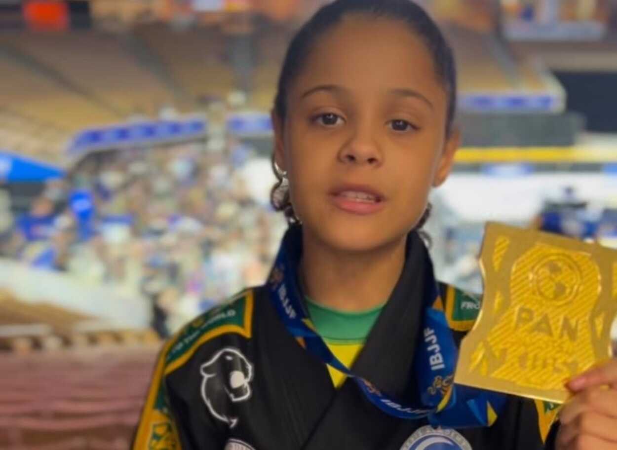 Atleta de São Bernardo, Rebeca "Bem-te-vi" é bicampeã do Pan Kids e conquista o Grand Slam de Jiu-Jítsu nos EUA. Foto: Divulgação