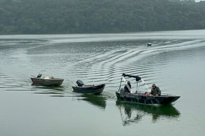 Guarda Ambiental de São Bernardo apreende duas embarcações e quase 1 quilômetro de redes irregulares na Represa Billings