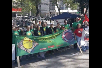 Bancários protestam em São Bernardo e fecham agências na Marechal Deodoro até as 13h