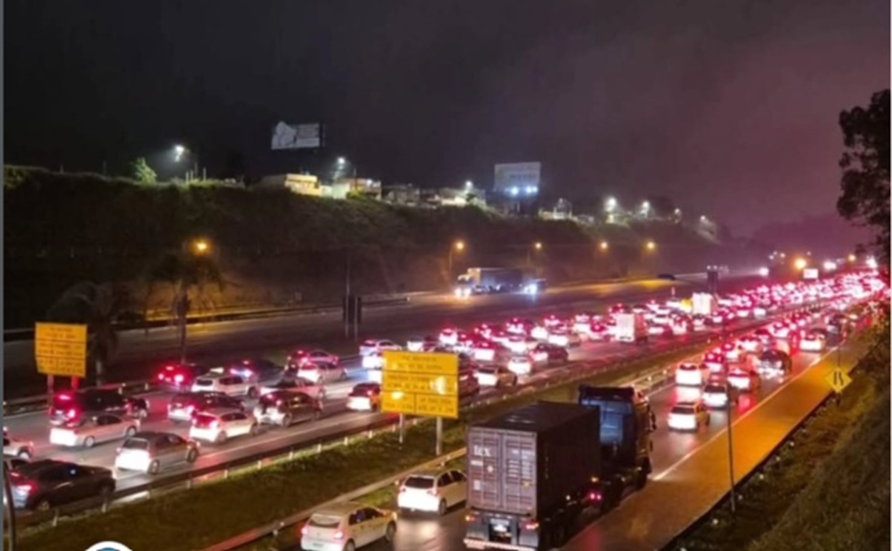 Feriado de 9 de Julho: Ecovias espera até 315 mil veículos no Sistema Anchieta-Imigrantes