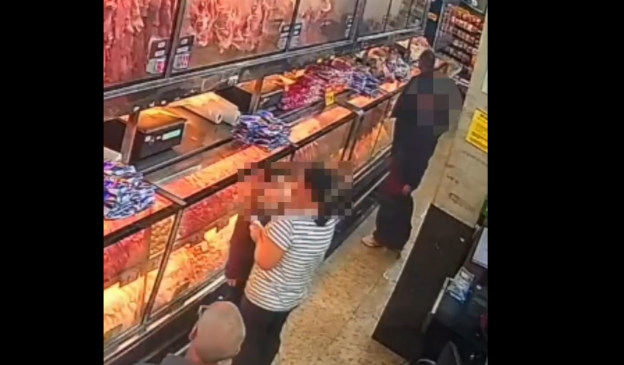 Câmeras de segurança flagram homem furtando pacotes de carne em açougue em Diadema