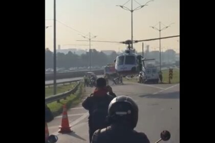 Helicóptero Águia resgata motociclista em estado grave após acidente na Via Anchieta