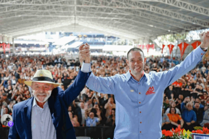 Durante posse do Sindicato dos Metalúrgicos do ABC, Lula destaca ciclo de investimentos na indústria automotiva