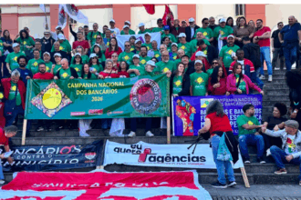 Campanha Nacional 2026: Bancários do ABC encerram manifestação e cobram aumento real de 5% e fim de metas abusivas