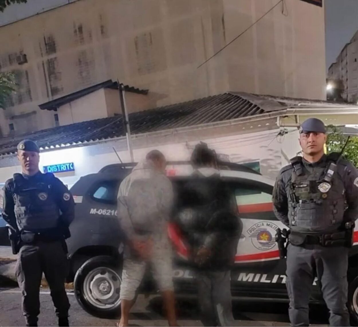 Polícia Militar prende dois homens em flagrante por furto qualificado a residência no bairro Rudge Ramos