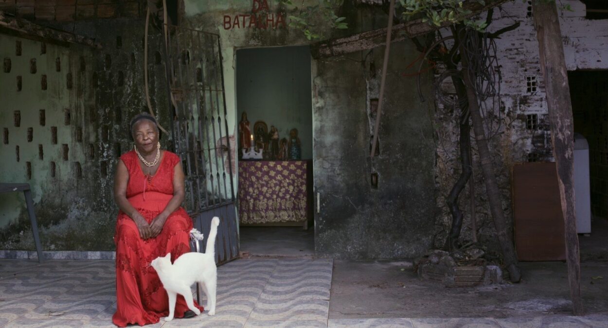 Documentário sobre arquitetura e desigualdade será exibido no Cine Theatro Carlos Gomes