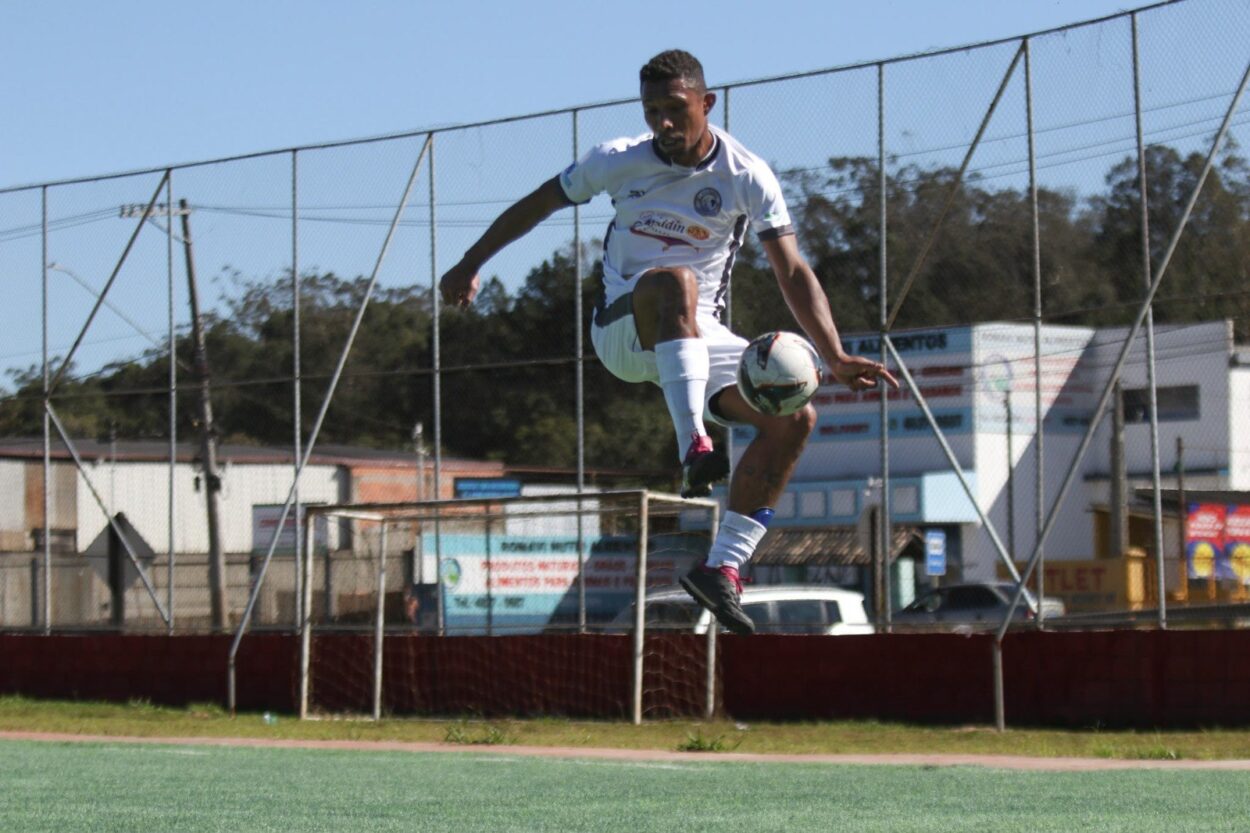 Rodada movimenta o futebol de Ribeirão Pires com goleadas, equilíbrio e mudanças na briga pelas primeiras posições
