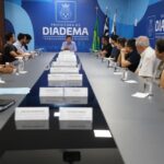 Representantes da ETEC JK, de Diadema, visitam prefeitura e anunciam melhor desempenho no Enem entre as escolas públicas do Grande ABC